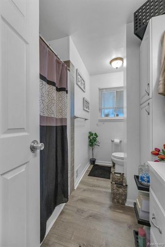 36106 Canyon Drive, Westland, MI 48186