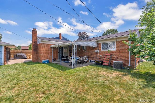 36106 Canyon Drive, Westland, MI 48186