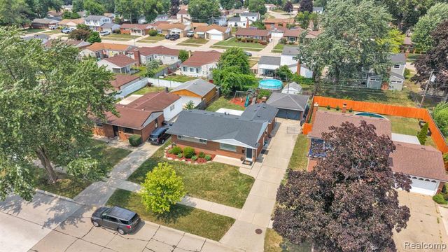 36106 Canyon Drive, Westland, MI 48186