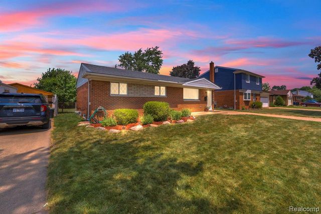36106 Canyon Drive, Westland, MI 48186