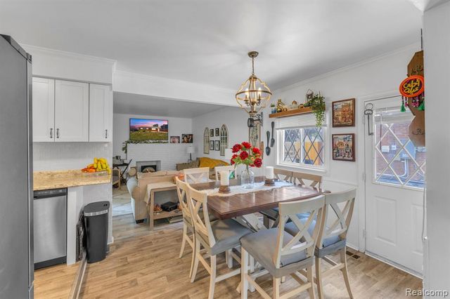 36106 Canyon Drive, Westland, MI 48186
