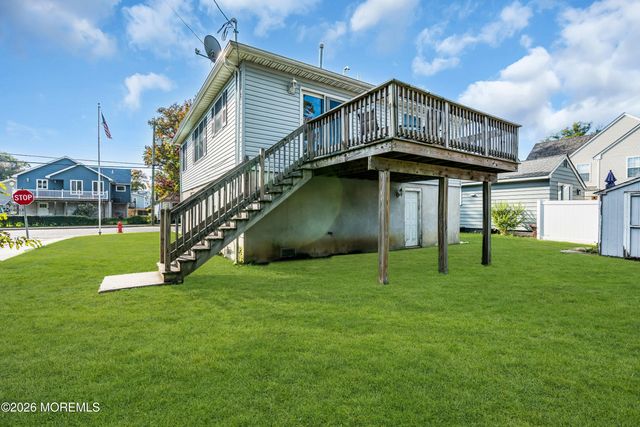160 Twilight Avenue, Keansburg, NJ 07734