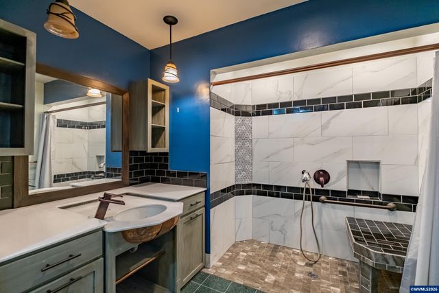 1030 21st St NE, Salem, OR 97301