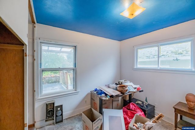 1030 21st St NE, Salem, OR 97301