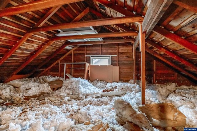 1030 21st St NE, Salem, OR 97301