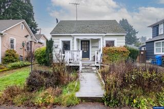1030 21st St NE, Salem, OR 97301