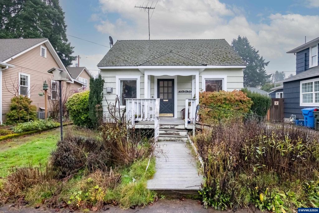 1030 21st St NE, Salem, OR 97301