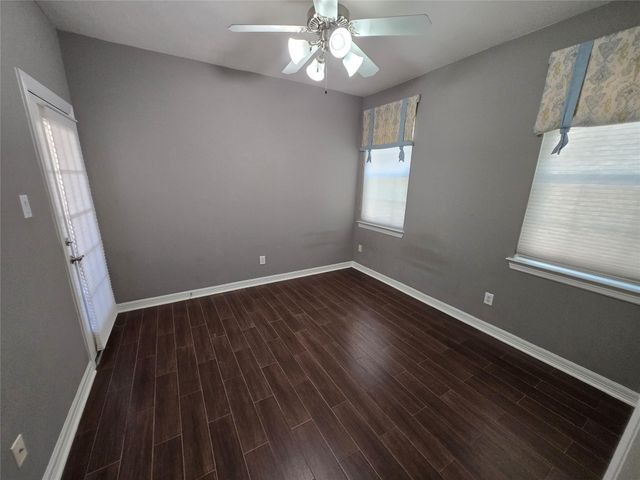 8020 Pagosa Springs Drive, Houston, TX 77040