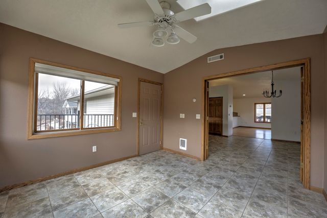 1413 Golden Valley Lane, Minot, ND 58703