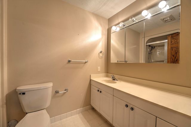 1413 Golden Valley Lane, Minot, ND 58703