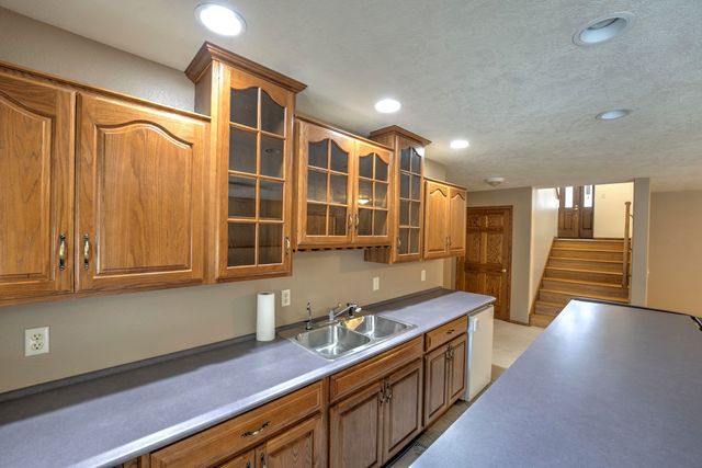 1413 Golden Valley Lane, Minot, ND 58703