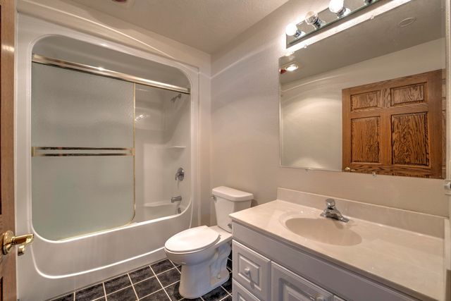 1413 Golden Valley Lane, Minot, ND 58703