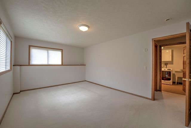 1413 Golden Valley Lane, Minot, ND 58703