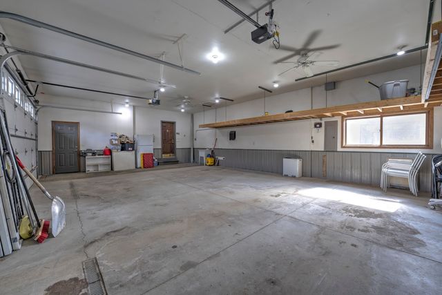 1413 Golden Valley Lane, Minot, ND 58703