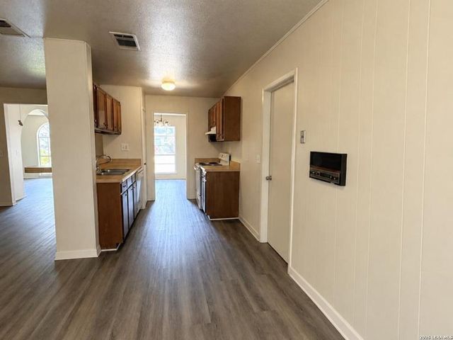 4319 LAS CRUCES ST, San Antonio, TX 78233