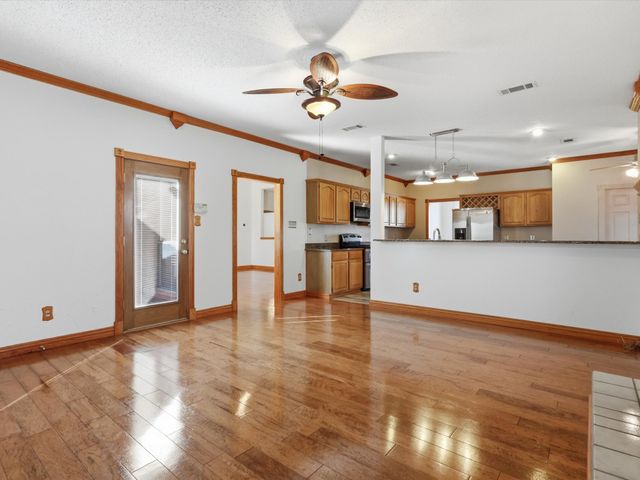 2600 Bowie Drive, Mesquite, TX 75181