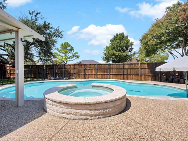 2600 Bowie Drive, Mesquite, TX 75181