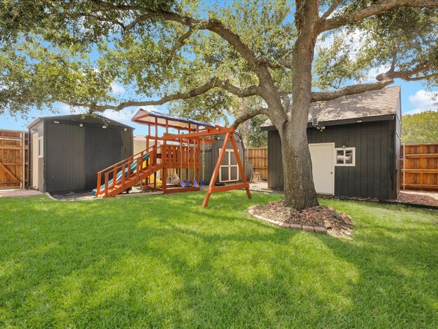 2600 Bowie Drive, Mesquite, TX 75181