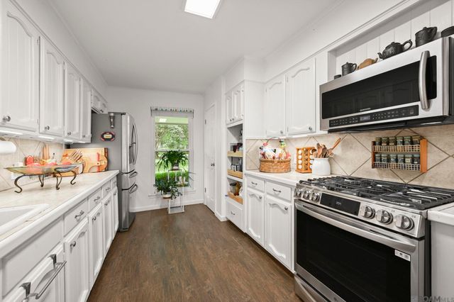 7566 Kingsley Dr, Denham Springs, LA 70706