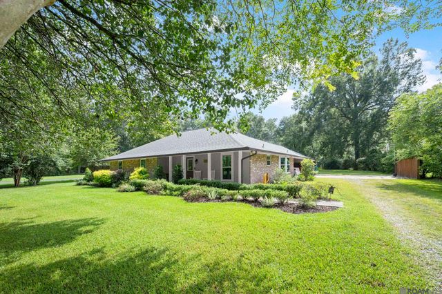 7566 Kingsley Dr, Denham Springs, LA 70706
