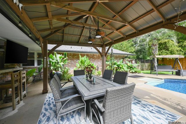 7566 Kingsley Dr, Denham Springs, LA 70706