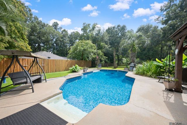 7566 Kingsley Dr, Denham Springs, LA 70706