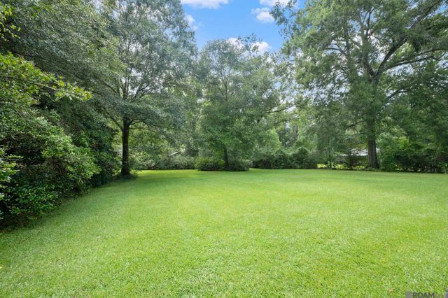7566 Kingsley Dr, Denham Springs, LA 70706