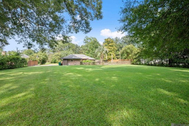 7566 Kingsley Dr, Denham Springs, LA 70706