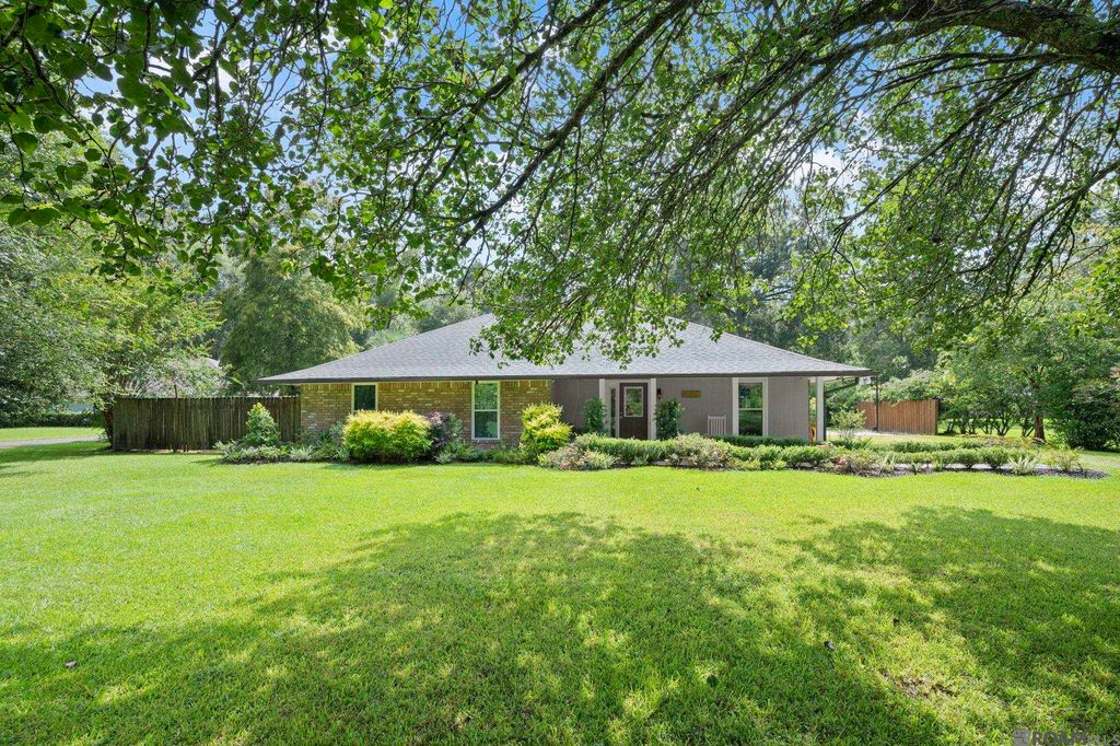 7566 Kingsley Dr, Denham Springs, LA 70706