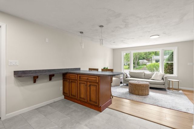 67 Roslyn Rd, Brockton, MA 02302