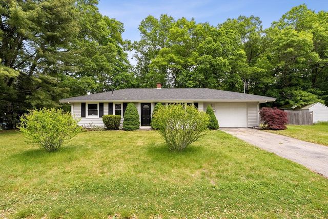 67 Roslyn Rd, Brockton, MA 02302