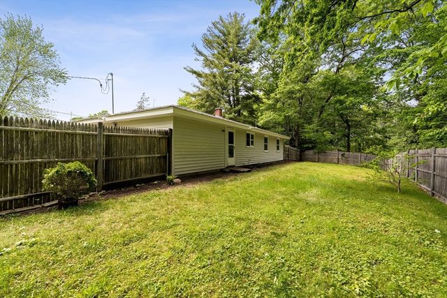 67 Roslyn Rd, Brockton, MA 02302