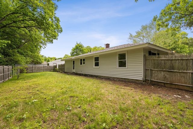 67 Roslyn Rd, Brockton, MA 02302