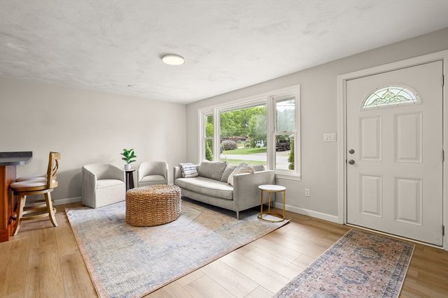 67 Roslyn Rd, Brockton, MA 02302
