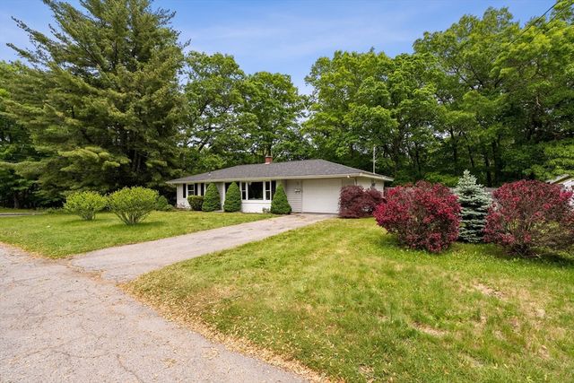67 Roslyn Rd, Brockton, MA 02302