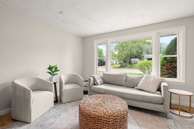 67 Roslyn Rd, Brockton, MA 02302