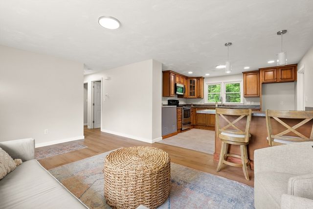 67 Roslyn Rd, Brockton, MA 02302