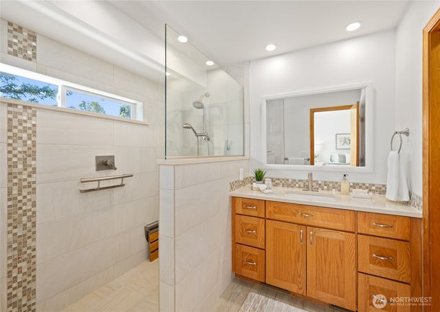 1618 E Highland Avenue, Mount Vernon, WA 98273