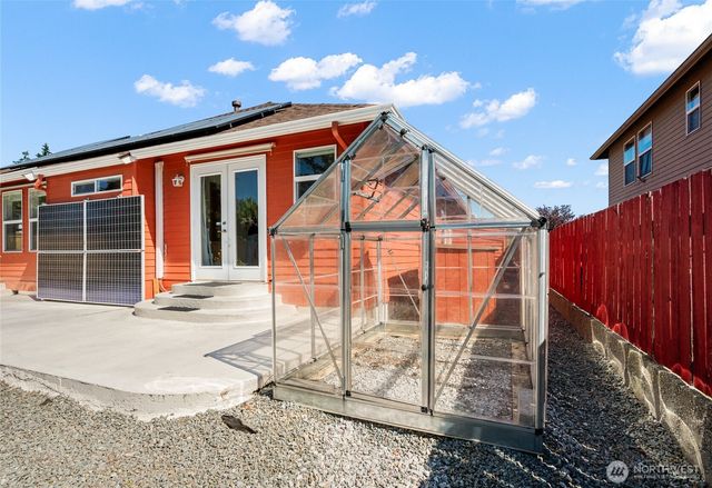 1618 E Highland Avenue, Mount Vernon, WA 98273