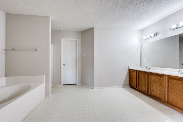 8901 Harvest Moon Trail, Denton, TX 76210