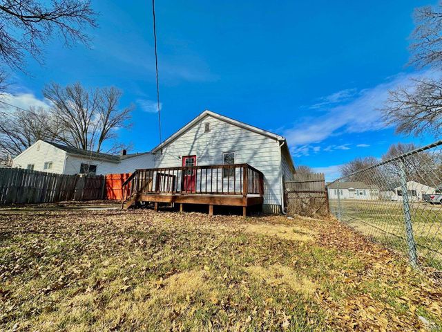 1615 Ravenswood Drive, Evansville, IN 47714