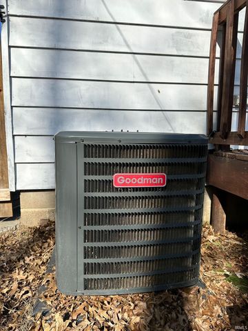 1615 Ravenswood Drive, Evansville, IN 47714