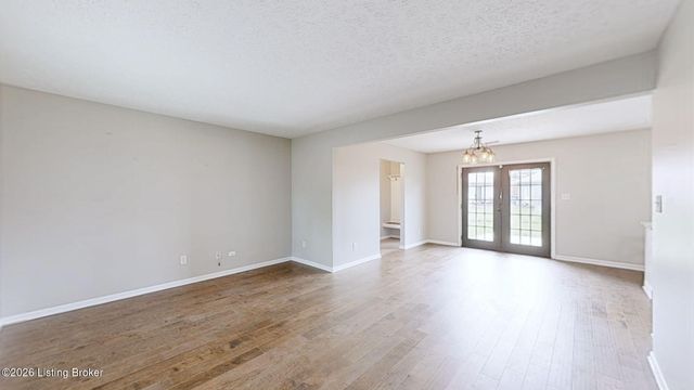 10803 Corbin Ct, Louisville, KY 40229