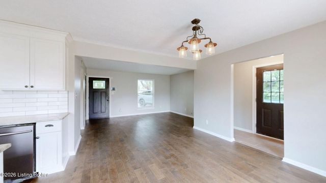 10803 Corbin Ct, Louisville, KY 40229