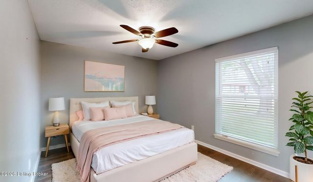 10803 Corbin Ct, Louisville, KY 40229