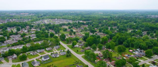 10803 Corbin Ct, Louisville, KY 40229