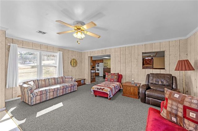 29870 Lookout Road, Paola, KS 66071