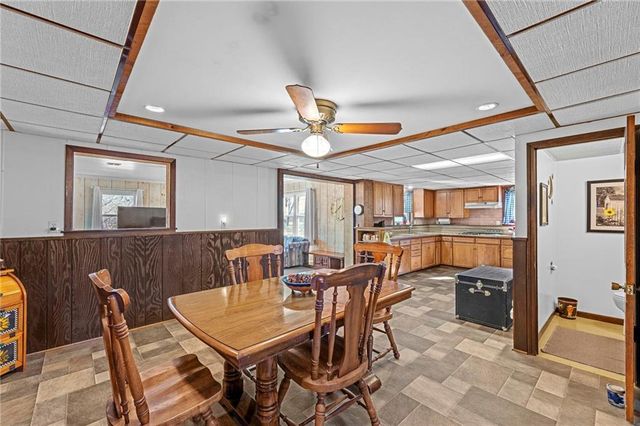 29870 Lookout Road, Paola, KS 66071