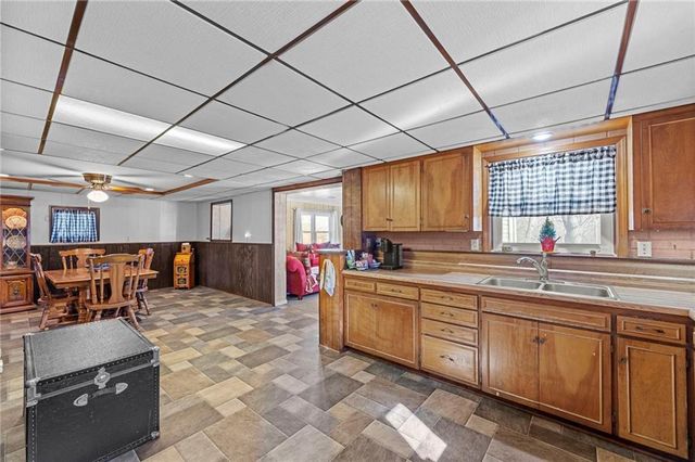 29870 Lookout Road, Paola, KS 66071