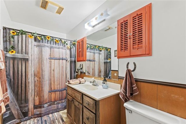 29870 Lookout Road, Paola, KS 66071